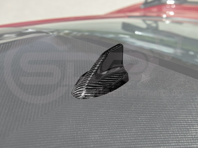 2024-Up Ford Mustang S650 | Carbon Fiber Tape-On Roof Shark Fin Antenna Cover