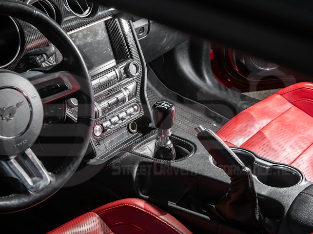 2015-2023 FORD MUSTANG S550 | CARBON FIBER CENTER GEAR SHIFT PANEL TRIM COVER