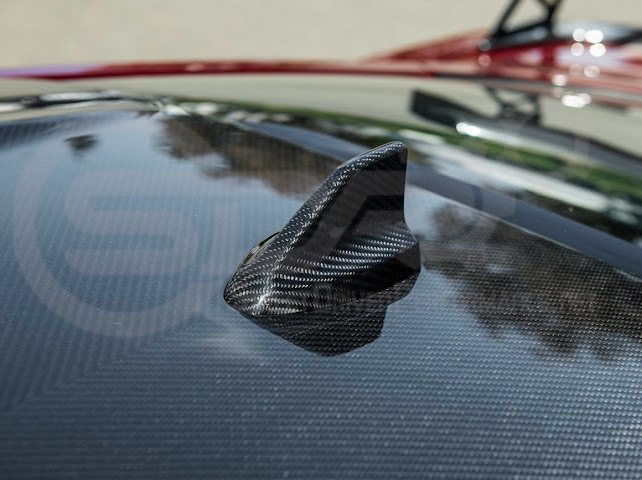 2024-Up Ford Mustang S650 | Carbon Fiber Tape-On Roof Shark Fin Antenna Cover