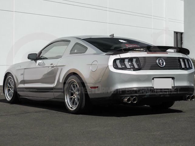 2010-2014 Ford Mustang S550 | GT500 Style GLOSSY BLACK Rear Trunk Lid Wing Spoiler
