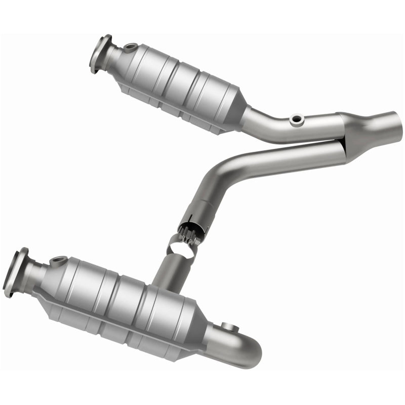 MagnaFlow Direct Fit Catalytic Converter Raider 2006 8 4.7L