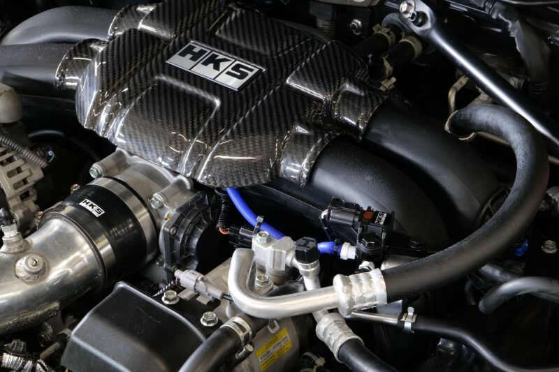 HKS FA20/FA24 pressure sensor kit with gauge components, featuring electronic sensor and wiring for engine monitoring.