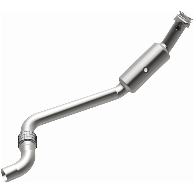 MagnaFlow catalytic converter for 2015-2017 Ford Mustang V6 3.7L, OEM underbody direct fit exhaust component.