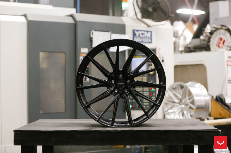 Vossen HF-4T 22x12 / 5x130 / ET53 / 71.6 / Deep - Satin Black Wheel - (E-Tron - Right)