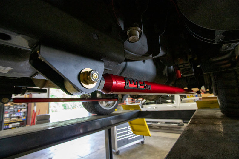 Wehrli 20-24 Chevy & GMC Duramax RCLB/CCSB/ECSB 60in. Traction Bar Kit - Candy Red
