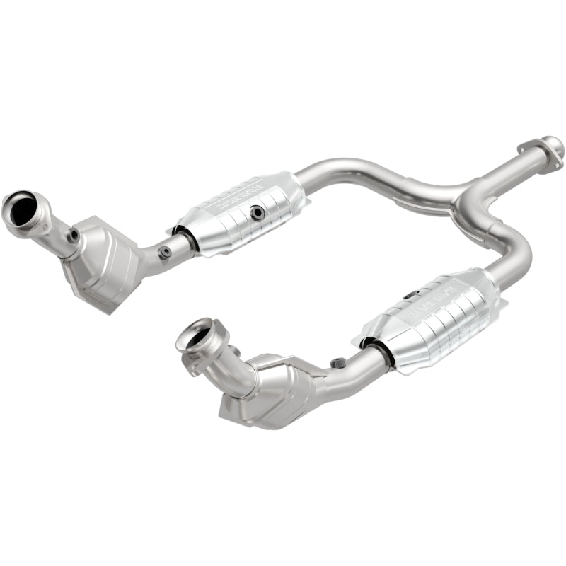 MagnaFlow Direct Fit Catalytic Converter 99/01-03 Ford Mustang 3.8L