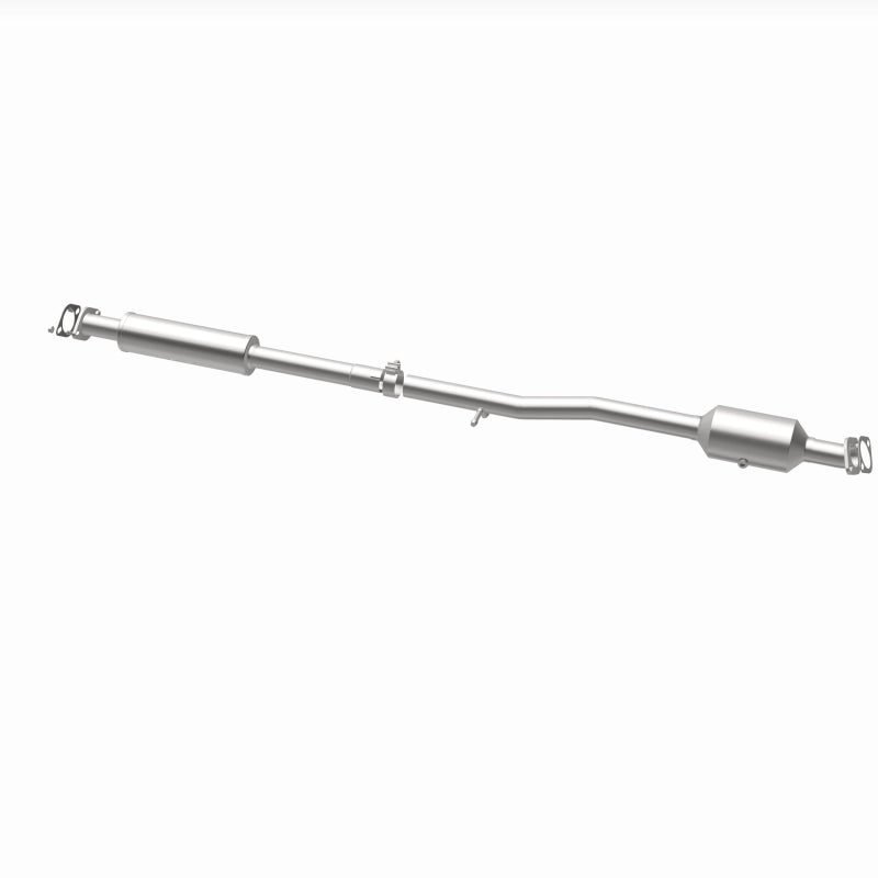 MagnaFlow catalytic converter for 2014-2015 Kia Sportage 2.4L, direct fit automotive exhaust part, metallic component with mounting brackets.