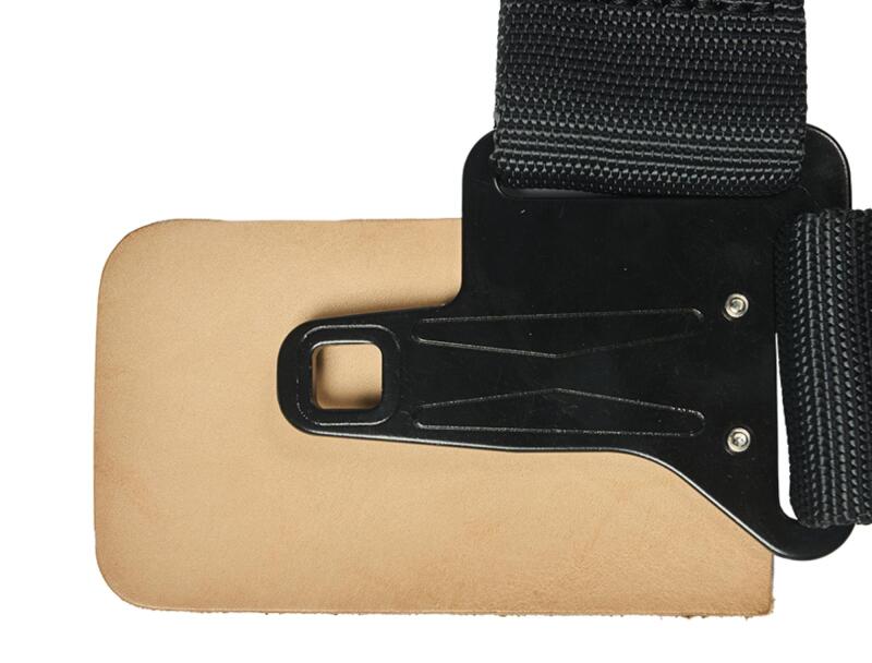 PRP Seats 5.2 sewn-in harness latch and link in black for seat belts and harnesses