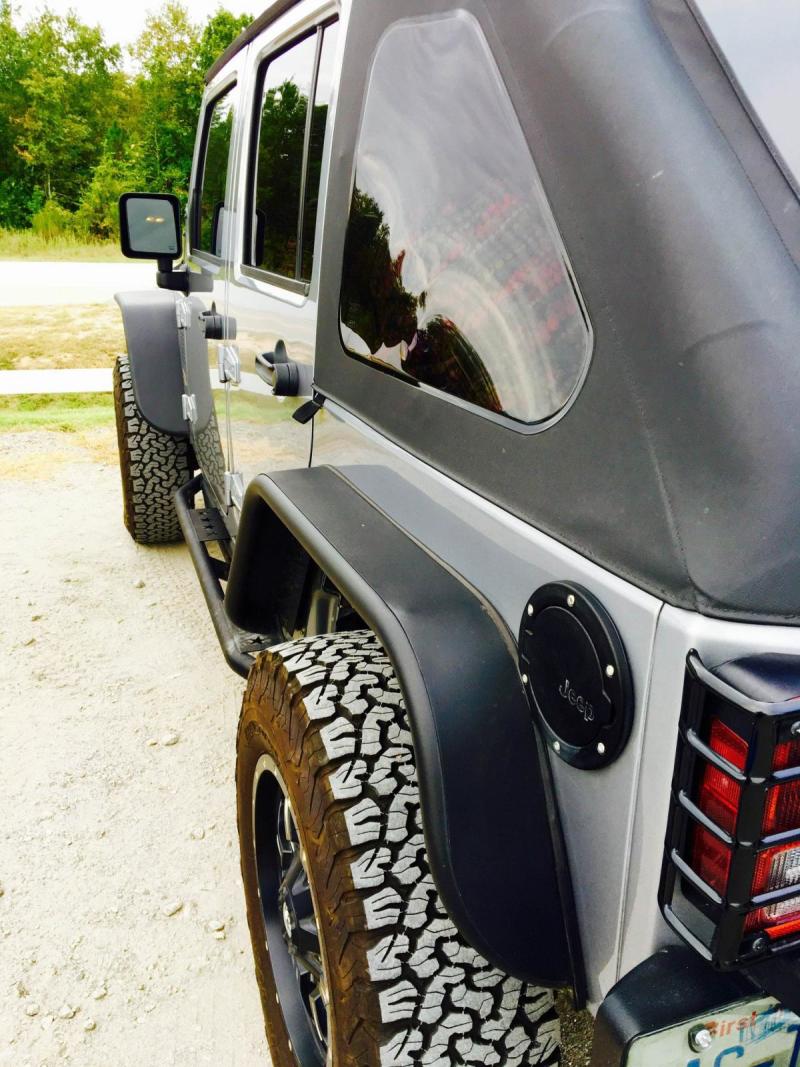 DV8 Offroad Jeep Wrangler JK flat tube fenders front and rear for 2007-2018 Jeep Wrangler JK off-road vehicle.