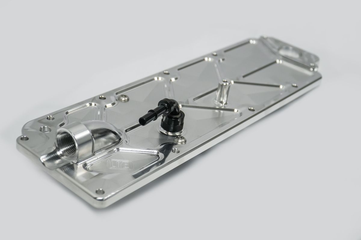 C8 LT2 BAFFLED BILLET VALLEY COVER