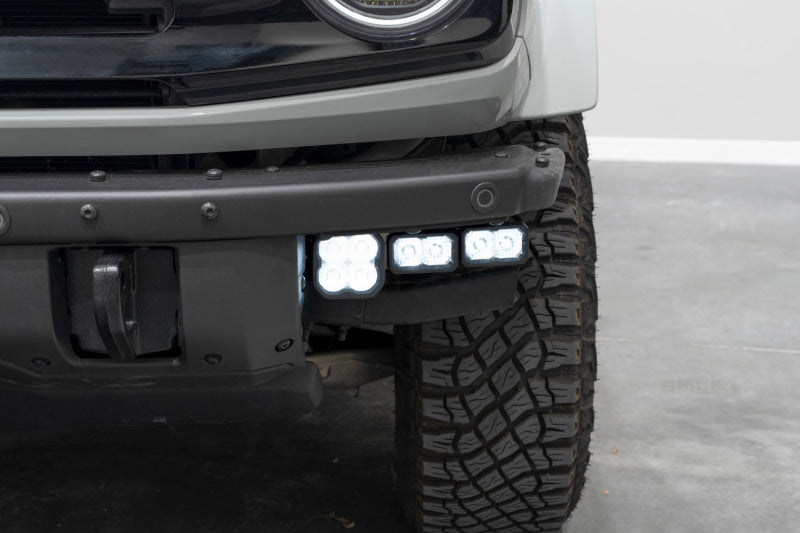 Diode Dynamics Ford Bronco Stage Series yellow fog lights installed in the fog pocket, showcasing bright yellow Sport fog lights.