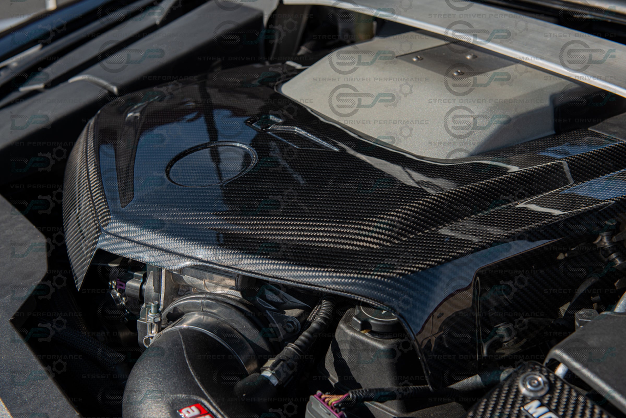 2009-2015 Cadillac CTS-V V2 - Carbon Fiber Engine Cover for Chevrolet LSx LSA Supercharged engines using a CTS-V Lid