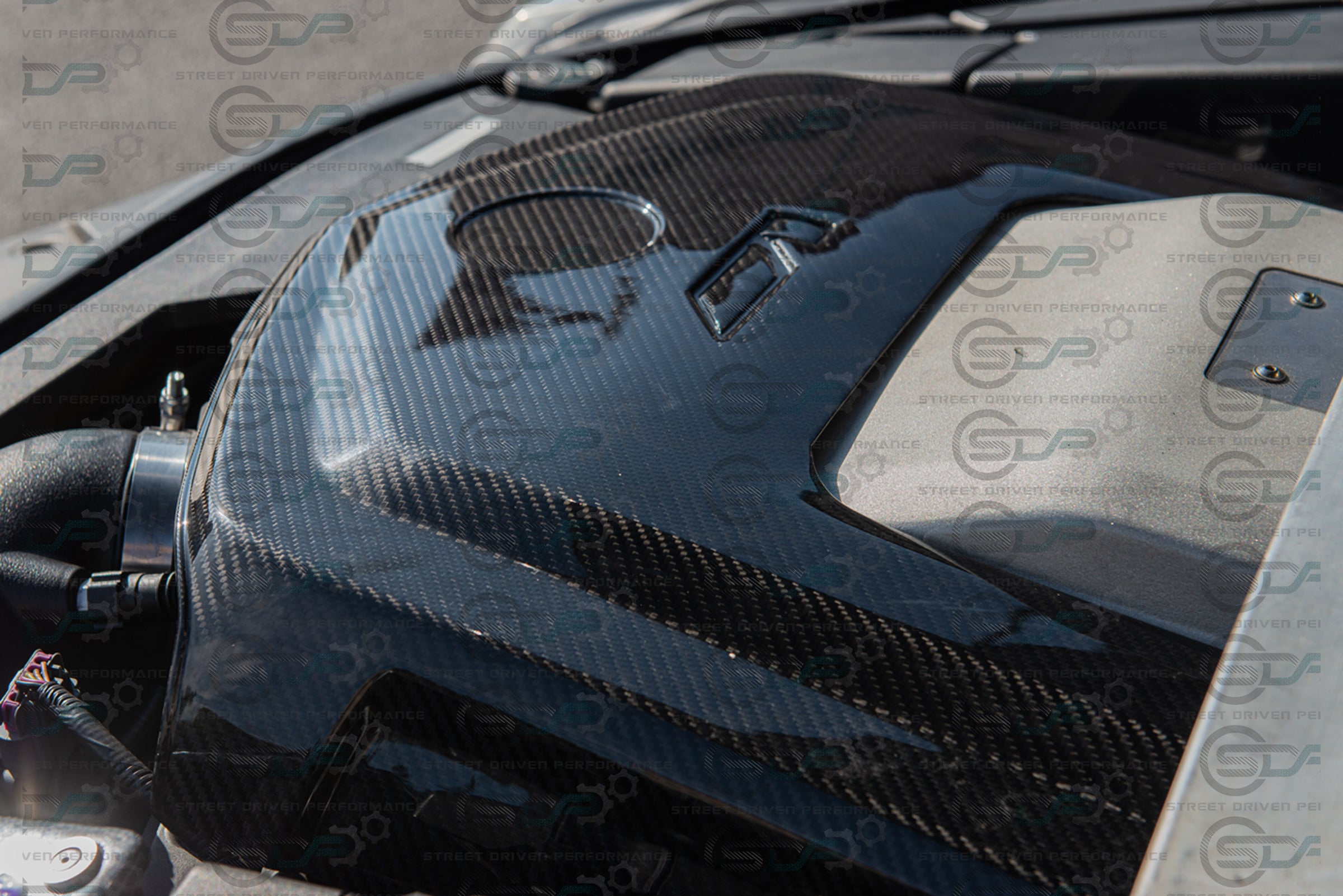 2009-2015 Cadillac CTS-V V2 - Carbon Fiber Engine Cover for Chevrolet LSx LSA Supercharged engines using a CTS-V Lid