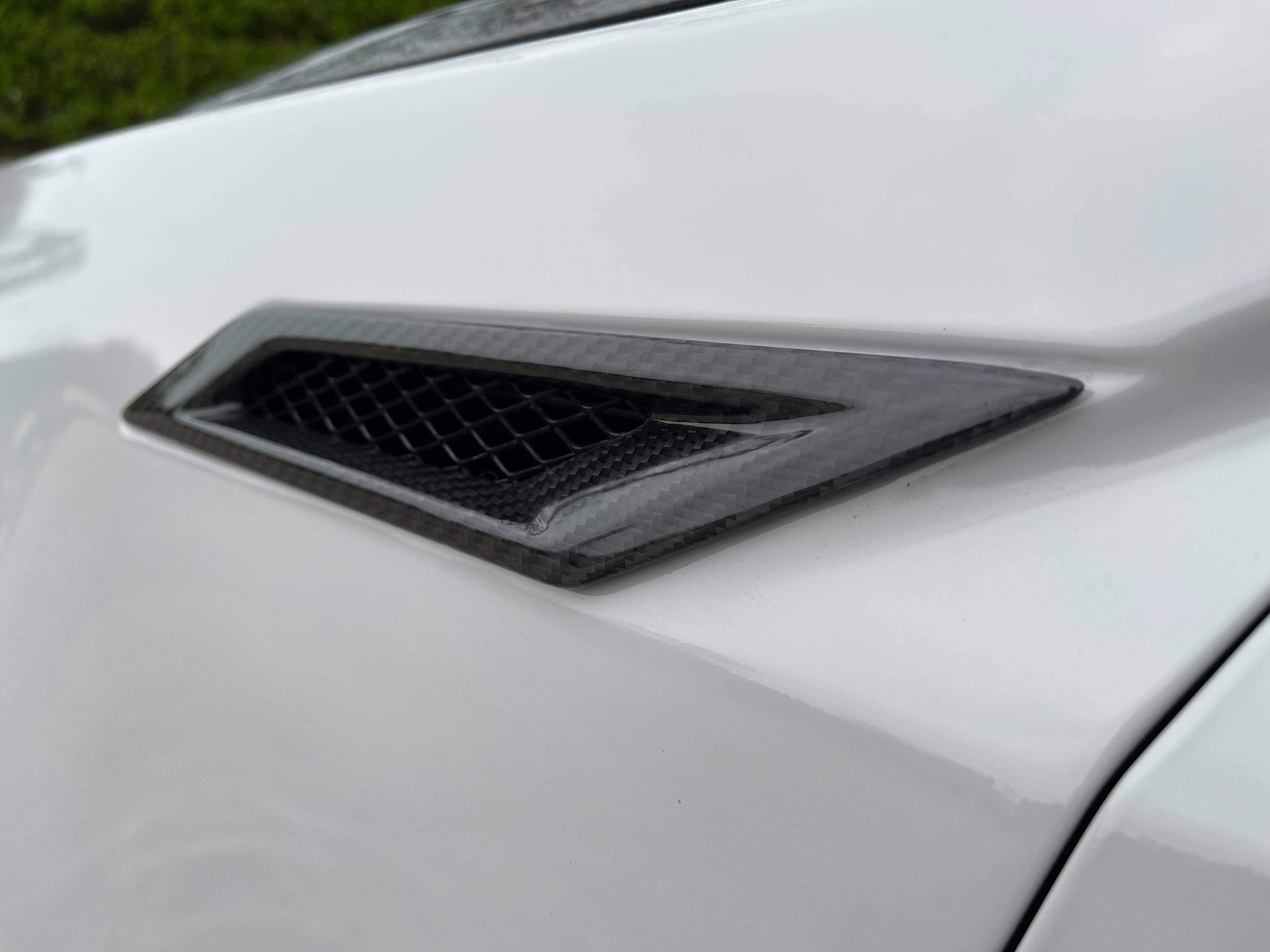 2009-2015 Cadillac CTS-V V2 - Carbon Fiber Fender Vents